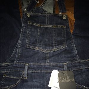 Women’s Levi’s skinny overalls